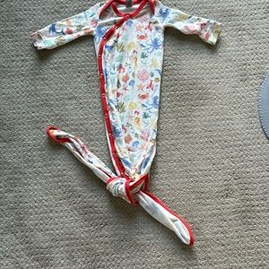 Copper Pearl knotted sleep gown for baby